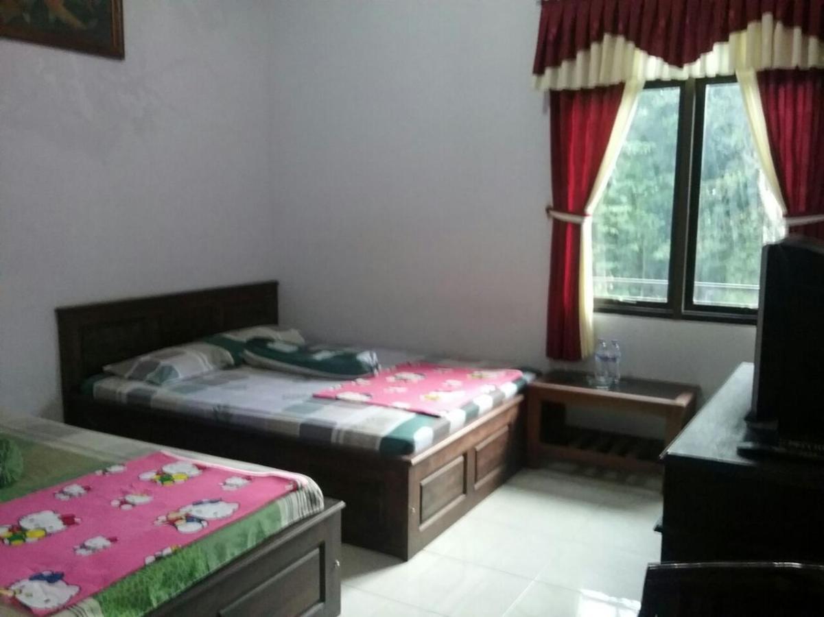 Hotel "Ngebel Indah" Экстерьер фото