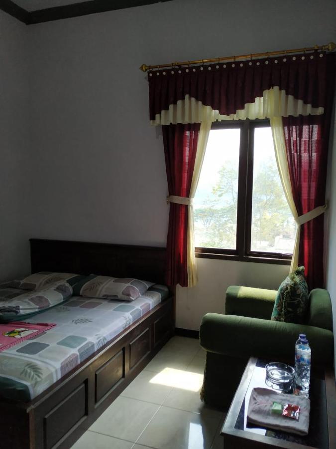 Hotel "Ngebel Indah" Экстерьер фото